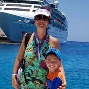 Meet your Posher, Cristina